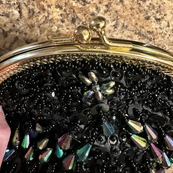 Vintage Black Dangle Bead And Sequins Iridescent Evening Bag Kiss Lock Closure - Picture 11 of 14